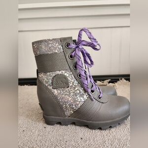 Sorel Girl's Wedge Boots Size 2 Grey, Glitter And Purple Boots